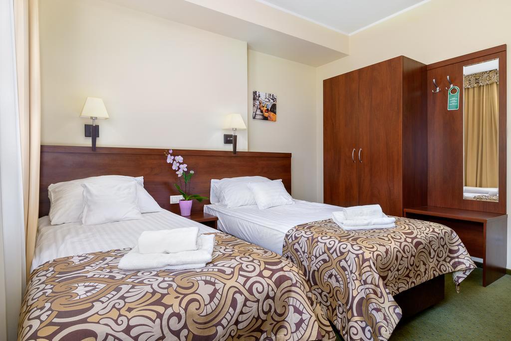 Hotel Zielony Poznań Extérieur photo